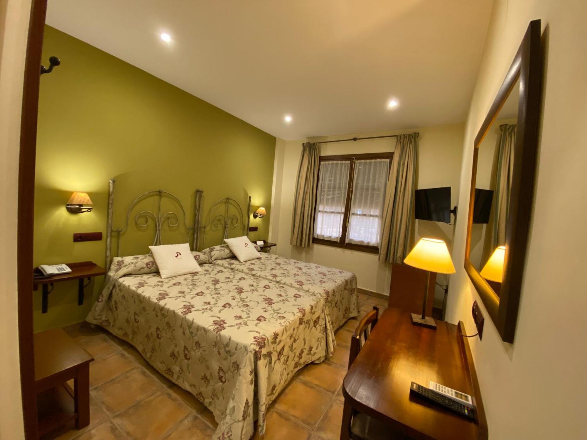 Hospedium Hotel Retiro Del Maestre ألماغرو المظهر الخارجي الصورة