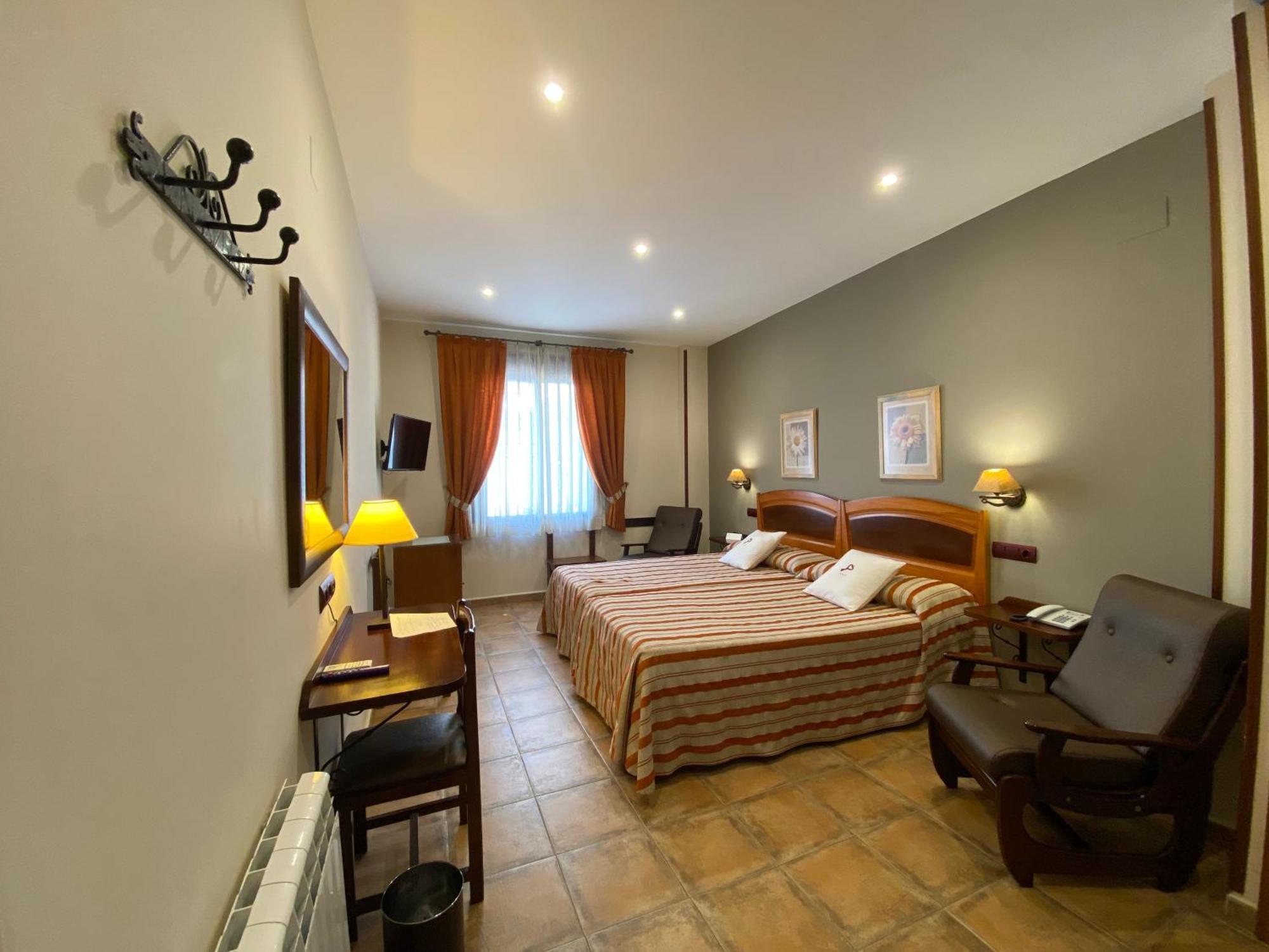 Hospedium Hotel Retiro Del Maestre ألماغرو المظهر الخارجي الصورة