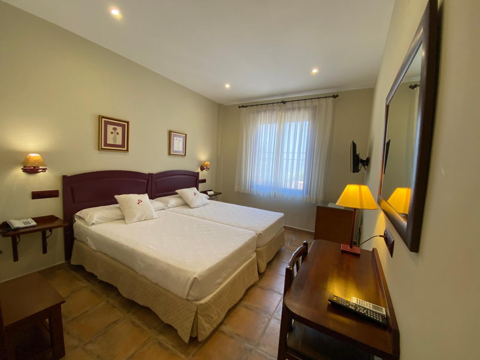 Hospedium Hotel Retiro Del Maestre ألماغرو المظهر الخارجي الصورة