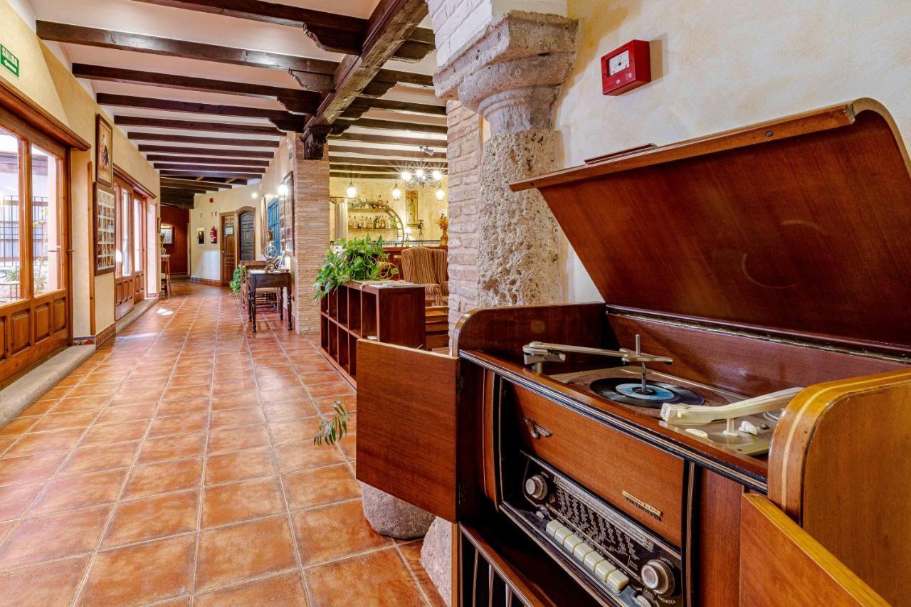 Hospedium Hotel Retiro Del Maestre ألماغرو المظهر الخارجي الصورة